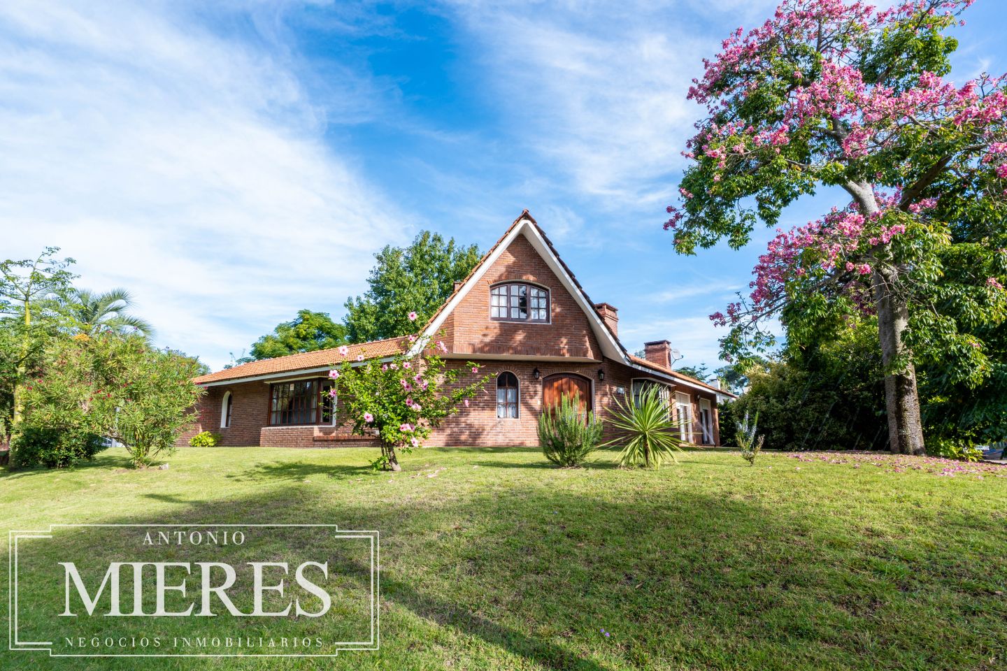 Casa en Venta 3 dormitorios- Punta del Este - Inmobiliaria Antonio Mieres