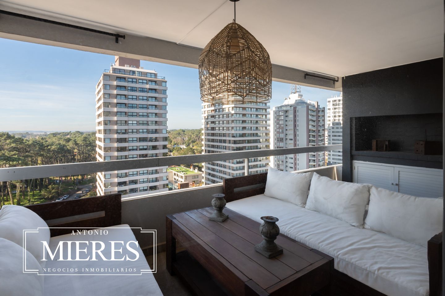 Venta apartamento 3 dormitorios – Av Roosevelt - Inmobiliaria Antonio Mieres